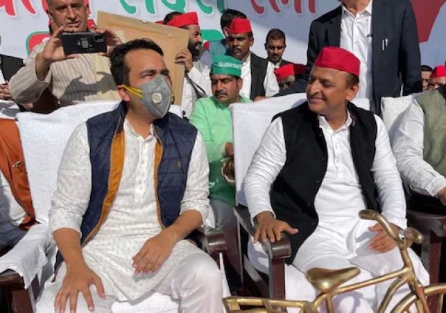 Akhilesh, Jayant Singh Declare UP Alliance as Joint Rally Tests Farmers' Mood After Farm Laws Repeal| Sensex Today