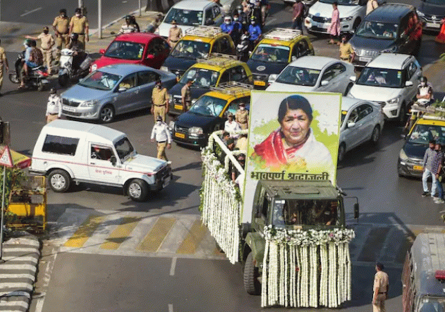 Lata Mangeshkar cremated with full state honours